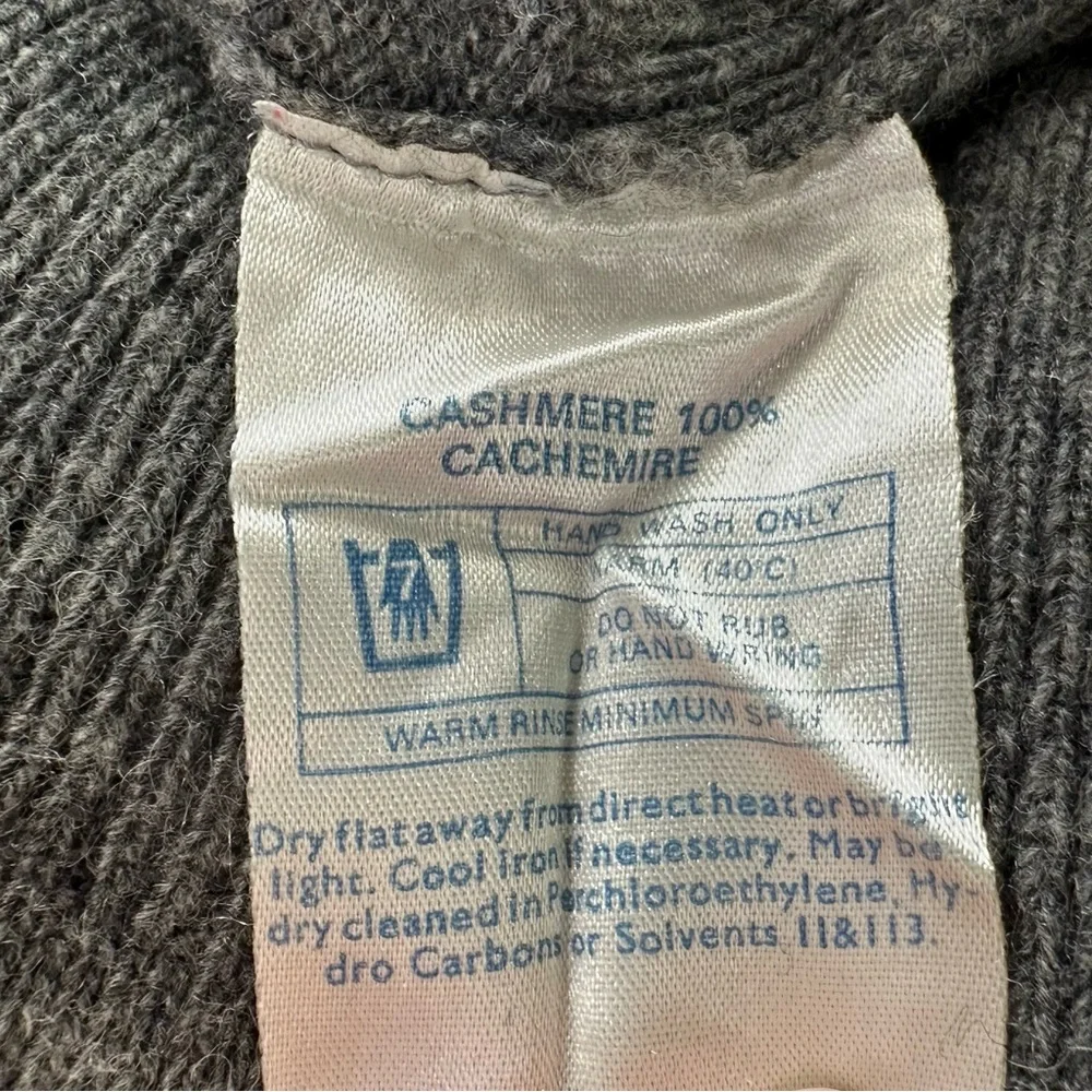 Vintage Nordstrom Women’s S 100% Cashmere Turtleneck Sweater - Picture 5 of 6